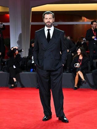 IPA88410452 - Venice International Film Festival 2026 - Night 10 - Red carpet for the film *UN BON AVOCAT*. Pictured: Laurent Lafitte  Copyright: xManuelexMangiarottix xPoolxPhotoxEventsx08x IPA88410452