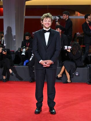 IPA88409984 - Venice International Film Festival 2026 - Night 10 - Red carpet for the film *UN BON AVOCAT*. Pictured: Anthony Bajon  Copyright: xManuelexMangiarottix xPoolxPhotoxEventsx08x IPA88409984