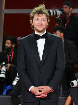 IPA88409995 - Venice International Film Festival 2026 - Night 10 - Red carpet for the film *UN BON AVOCAT*. Pictured: Anthony Bajon  Copyright: xManuelexMangiarottix xPoolxPhotoxEventsx08x IPA88409995