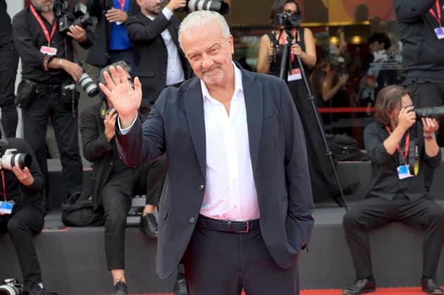 Giovanni Veronesi at the premiere of the film *Dio ride* at the 2023 Venice Biennale—the 83rd Venice International Film Festival—at the Palazzo del Cinema in Venice, September 11, 2026 Foto:xA.xM.xTinghinox xFuturexImagex ride_6932