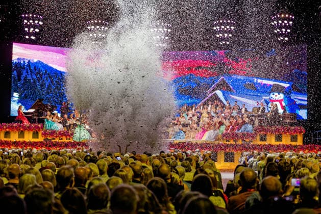 September 11, 2026, Manchester, United Kingdom: An indoor snow storm whilst ANDRE RIEU and The Johann Strauss Orchestra perform at Co-op Live in Manchester Manchester United Kingdom  - ZUMAp211 20260911_aap_p211_016 Copyright: xAndyxVonxPipx
