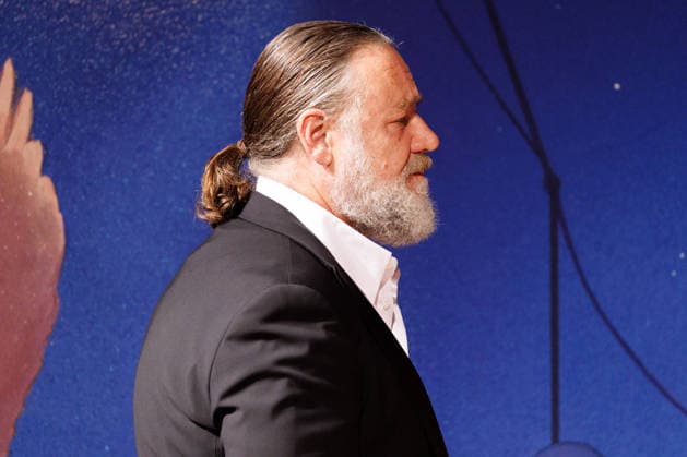 News - What Love Builds Red Carpet - The 83rd Venice International Film Festival Russell Crowe attends the What Love Builds Screening during the 83rd Venice International Film Festival at Sala Darsena on September 11, 2026 in Venice, Italy. Photo: Cinzia Camela. Lido di Venezia Sala Darsena Italy Copyright: xCinziaxCamelax xLiveMediax LPN_2666092