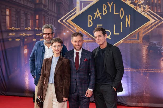 Achim von Borries, Liv Lisa Fries, Volker Bruch, and Tom Tykwer at the premiere of the fifth and final season of the TV series *Babylon Berlin* at the Naturstrom Openair Kino in Cologne, September 11, 2026 Foto:xR.xSchmiegeltx xFuturexImagex babylon_6923