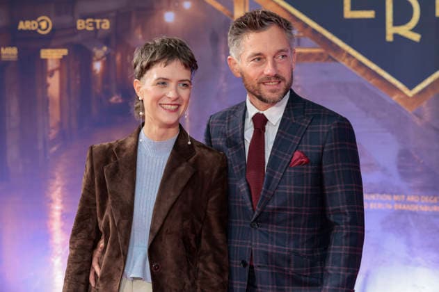 Liv Lisa Fries and Volker Bruch at the premiere of the fifth and final season of the TV series *Babylon Berlin* at the Naturstrom Open-Air Cinema in Cologne, September 11, 2026 Foto:xR.xSchmiegeltx xFuturexImagex babylon_6933