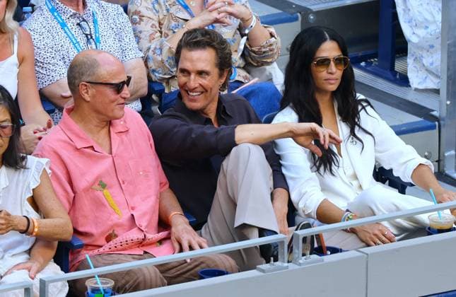 Celebs at The US Open - New York City Laura Louie, Camila Alves McConaughey, Matthew McConaughey and Woody Harrelson attend the Men Semi Final at the US Open in New York on September 11, 2026. Photo by Dylan Travis ABACAPRESS.COM New York NY United States  Copyright: xDylanxTravis ABACAx