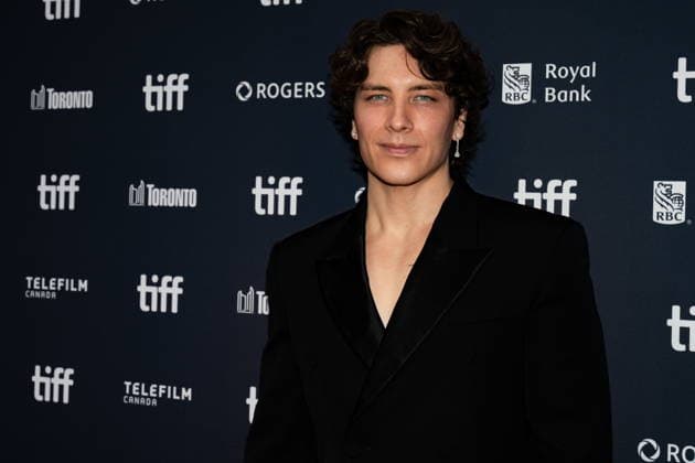 September 12, 2026, Toronto, On, Canada: Cody Fern poses for a photograph on the red carpet for öÄuClosing NightöÄÃ¹ at the Toronto International Film Festival, in Toronto on Saturday, Sept. 12, 2026. Toronto Canada  - ZUMAc35_ 20260912_zaf_c35_043 Copyright: xArlynxMcadoreyx