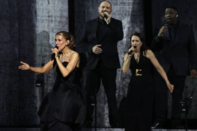 CELINE DION IN CONCERT IN PARIS PHOTOPQR LE PARISIEN Fred Dugit Nanterre 92, September 12, 2026 The first of sixteen concerts that Quebec singer Céline Dion will perform at the Plénitude Arena in Nanterre, Nanterre, Hauts-de-Seine, France, September 12, 2026 The first of sixteen concerts by Quebec singer Céline Dion at the Plénitude Arena in Nanterre Local Caption Céline Dion concert in Nanterre 92, France  Copyright: xPHOTOPQR LExPARISIEN MAXPPPxLPx xFredxDugitx(staff)x 20260912LPA0453 20260912LPA0453