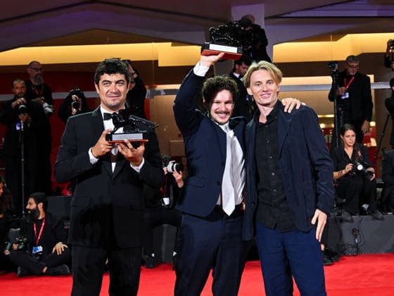 IPA88452925 - Venice, 83rd Venice International Film Festival 2026 - Night 11 - Closing Ceremony. Pictured: Riccardo Scamarcio, Damiano Femfert, Tommaso Landucci  Copyright: xManuelexMangiarottix xPoolxPhotoxEventsx08x IPA88452925