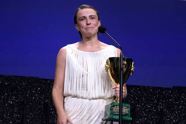 Closing Ceremony of the Venice International Film Festival Actress Laleh Marzban receives the Volpi Cup for Best Actress for *Falling House* during the closing gala of the Venice International Film Festival on September 11, 2026, in Venice, Italy. The festival, the oldest in the world, celebrated its 83rd edition this year. The international jury, chaired by Maggie Gyllenhaal, presented the Golden Lion for Best Film and the other official awards: the Grand Jury Prize, the Silver Lion for Best Director, Volpi Cups for Best Actress and Best Actor, Best Screenplay Award, Special Jury Prize, and the Marcello Mastroianni Award for Young Performers. SEPTEMBER 12, 2026 VENICE FILM FESTIVAL FILM AWARDS ACTORS ACTRESSES DIRECTOR Venice, Italy Venic  Copyright: xRoccoxSpazianix 7769613