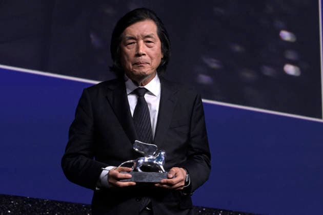 Closing Ceremony of the Venice International Film Festival Director Lee Chang-dong receives the Silver Lion Grand Jury Prize for *Possible Love* during the closing gala of the Venice International Film Festival on September 11, 2026, in Venice, Italy. The festival, the oldest in the world, celebrated its 83rd edition this year. The international jury, chaired by Maggie Gyllenhaal, awarded the Golden Lion for Best Film and the other official prizes: the Grand Jury Prize, the Silver Lion for Best Director, Volpi Cups for Best Actress and Best Actor, Best Screenplay, Special Jury Prize, and the Marcello Mastroianni Award for Best Young Actor or Actress. SEPTEMBER 12, 2026 VENICE FILM FESTIVAL FILM AWARDS ACTORS ACTRESSES DIRECTOR Venice, Ital  Copyright: xRoccoxSpazianix 7769642