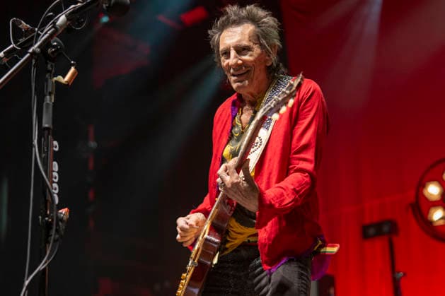Ronnie Wood Performs in Barcelona: Musician Ronnie Wood during a performance at Sala Razzmatazz on September 12, 2026, in Barcelona, Catalonia, Spain. The Rolling Stones guitarist Ronnie Wood is performing this concert as part of his European tour, in which he has put a special spin on his repertoire outside of The Rolling Stones SEPTEMBER 12, 2026 GUITARIST MUSICIAN MUSIC ROLLING STONES EUROPEAN TOUR CONCERT CATALONIA ENTERTAINMENT CULTURE Lorena Sopê Barcelona, Catalonia Barcelona, Catalonia, Spain  Copyright: xLorenaxSopÃªnax 7769658