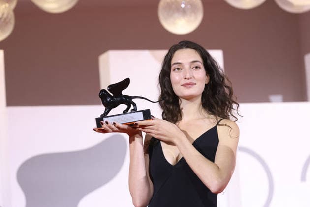 Venice 2026 Winners Photocall NB Shaden Safieddine Tazi poses with the Orizzonti Best Short Film Award attending the Winners Photocall Red carpet as part of the 83th Venice International Film Festival at the Lido in Venice, Italy on September 12, 2026. Photo by Nasser Berzane ABACAPRESS.COM Venice Italy  Copyright: xBerzanexNasser ABACAx