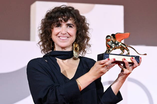 September 12, 2026, Venice, Rome, Italy: May el-Toukhy with the Golden Lion (Golden Lion) Grand Jury Prize 83 for Best Film for Woman Unknown during the award-winning red carpet, 83rd Venice Film Festival. Venice, September 12, 2026 Venice Italy  - ZUMAa289 20260912_zia_a289_401 Copyright: xMlaxMariaxLauraxAntonellix xAgfx
