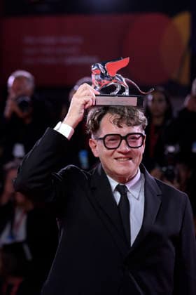 Ilya Khrzhanovsky pose with the Silver Lion for Best Director Award for Dau at the Winners Photocall during the 83rd Venice International Film Festival at Sala Grande on September 12, 2026 in Venice, Italy.  VEN20260912808 RoccoxSpaziani