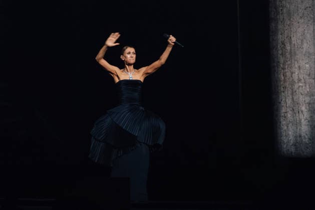 Celine Dion, wearing a Boucheron outfit and jewelry, during her first concert at the Plénitude Arena in Paris La Défense on September 12, 2026 Celine Dion, wearing a Boucheron outfit and jewelry, during her first concert at the Plénitude Arena in Paris La Défense on September 12, 2026, Paris La Défense, France  Copyright: xAgencex xBestimagexAgencex xBestimagex
