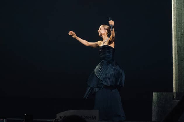 Celine Dion, wearing a Boucheron outfit and jewelry, during her first concert at the Plénitude Arena in Paris La Défense on September 12, 2026 Celine Dion, wearing a Boucheron outfit and jewelry, during her first concert at the Plénitude Arena in Paris La Défense on September 12, 2026, Paris La Défense, France  Copyright: xAgencex xBestimagexAgencex xBestimagex