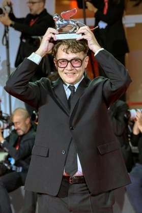 Ilya Khrzhanovsky, winner of the Silver Lion for Best Director for *DAU*, at a photocall with the award winners of the 2026 Venice Biennale—the 83rd Venice International Film Festival—in front of the Palazzo del Cinema in Venice, September 12, 2026 Foto:xA.xM.xTinghinox xFuturexImagex awards_7062