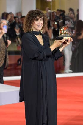May el Toukhy, winner of the Golden Lion for Best Film for *Woman Unknown*, at a photocall with the award winners of the 2026 Venice Biennale—the 83rd Venice International Film Festival—in front of the Palazzo del Cinema in Venice, September 12, 2026 Foto:xA.xM.xTinghinox xFuturexImagex awards_7087