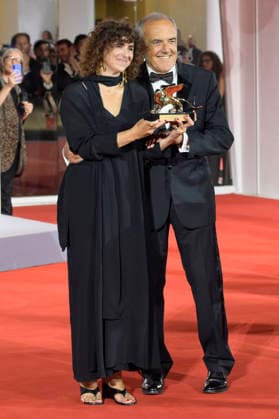 May el Toukhy, winner of the Golden Lion for Best Film for *Woman Unknown*, and Alberto Barbera at a photo call with the award winners of the 2026 Venice Biennale—the 83rd Venice International Film Festival—in front of the Palazzo del Cinema in Venice, September 12, 2026 Foto:xA.xM.xTinghinox xFuturexImagex awards_7089