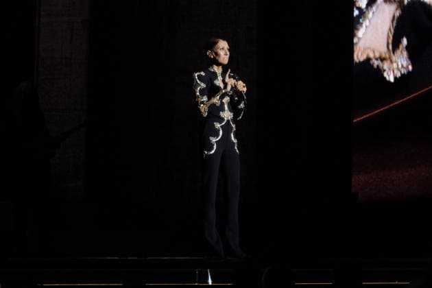 Exclusive: Quebec singer Céline Dion makes a triumphant return to the stage at the Plénitude Arena to kick off her Paris residency, a series of sixteen concerts scheduled through October 17, 2026. Ten additional dates are planned for May 2027. In front of an audience of approximately 30,000 people from all over the world, the 58-year-old artist performed her first full concert in six years, following a long hiatus due to her battle with stiff-person syndrome, a rare neurological disorder diagnosed in 2022. Visibly moved, Céline Dion paused her first song, On ne change pas, overcome with emotion, before launching into a show lasting more than two hours, featuring her greatest hits, including My Heart Will Go On, Pour que tu m’aimes enc Copyright: xAgencex xBestimagexAgencex xBestimagex
