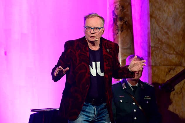 Uwe Steimle with his show *Nu Keen Getue, keen Gemache* at the historic Art Nouveau department store in Görlitz, September 10, 2026 Foto:xM.xWehnertx xFuturexImagex steimle_6902