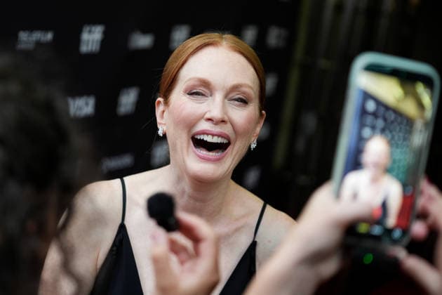 2026 Toronto International Film Festival - The Debut TORONTO, CANADA - SEPTEMBER 13 : Julianne Moore gestures as she attends the premiere of The Debut during the 2026 Toronto International Film Festival at Princes of Wales Theatre in Toronto, Ontario, Canada on September 13, 2026. Mert Alper Dervis Anadolu Toronto Canada. Editorial use only. Please get in touch for any other usage.  Copyright: x2026xAnadoluxMertxAlperxDervisx