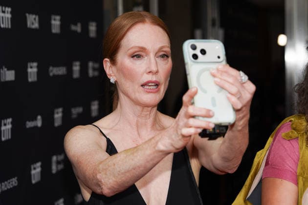 2026 Toronto International Film Festival - ˜The Debut™ Premiere Julianne Moore attends the red carpet for ˜The Debut™ premiere during the 2026 Toronto International Film Festival (TIFF) at Princess of Wales Theatre. on September 13, 2026 in Toronto, Canada. (Photo by Leonardo Ramirez Eyepix Group) Copyright: xLeonardoxRamirez xEyepixxGroupx LR13092026-03933