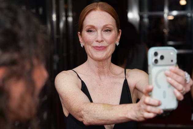 2026 Toronto International Film Festival - ˜The Debut™ Premiere Julianne Moore attends the red carpet for ˜The Debut™ premiere during the 2026 Toronto International Film Festival (TIFF) at Princess of Wales Theatre. on September 13, 2026 in Toronto, Canada. (Photo by Leonardo Ramirez Eyepix Group) Copyright: xLeonardoxRamirez xEyepixxGroupx LR13092026-03938