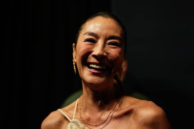 September 13, 2026, Toronto, On, CANADA: Michelle Yeoh arrives on the red carpet for the TIFF Tribute Awards at the Toronto International Film Festival, in Toronto, on Sunday, Sept. 13, 2026. Toronto CANADA  - ZUMAc35_ 20260913_zaf_c35_141 Copyright: xChrisxYoungx