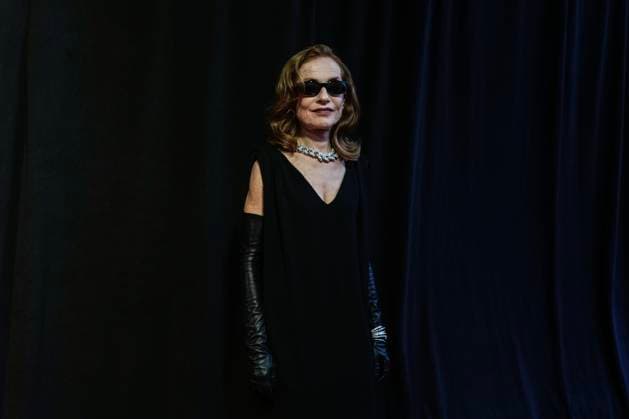 September 13, 2026, Toronto, On, CANADA: Isabelle Huppert arrives on the red carpet for the TIFF Tribute Awards at the Toronto International Film Festival, in Toronto, on Sunday, Sept. 13, 2026. Toronto CANADA  - ZUMAc35_ 20260913_zaf_c35_159 Copyright: xChrisxYoungx