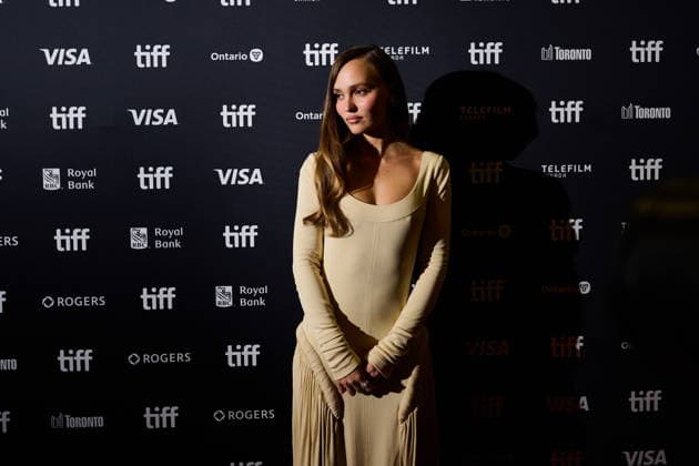 September 13, 2026, Toronto, On, CANADA: Lily-Rose Depp is photographed on the red carpet for the film Alpha Gang during the Toronto International Film Festival in Toronto, on Sunday, Sept. 13, 2026. Toronto CANADA  - ZUMAc35_ 20260913_zaf_c35_230 Copyright: xSammyxKoganx