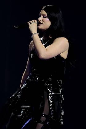 Evanescence perform at the O2 London on the final UK date of their Sanctuary Tour. featuring special guests Poppy and Courtney Laplante Copyright: xx ae8hd387