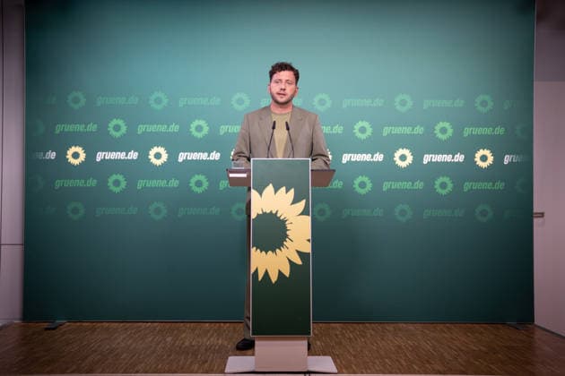 Press Conference with Federal Chairman Felix Banaszak of Alliance 90 The Greens on Current Issues Press Conference with Federal Chairman Felix Banaszak of Alliance 90 The Greens on Current Issues, Berlin, Berlin, Germany, Party Headquarters