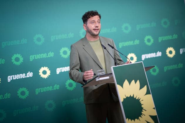 Press Conference with Federal Chairman Felix Banaszak of Alliance 90 The Greens on Current Issues Press Conference with Federal Chairman Felix Banaszak of Alliance 90 The Greens on Current Issues, Berlin, Berlin, Germany, Party Headquarters