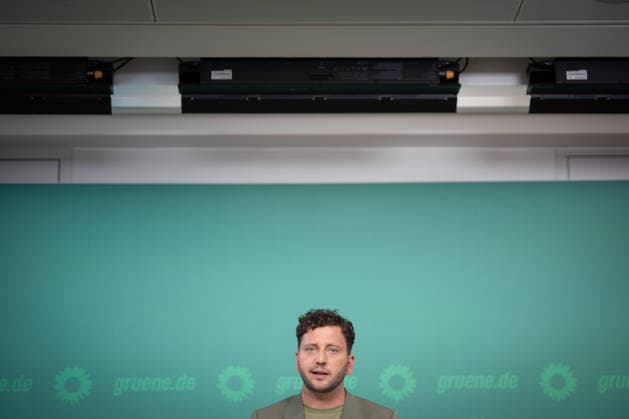 Press Conference with Federal Chairman Felix Banaszak of Alliance 90 The Greens on Current Issues Press Conference with Federal Chairman Felix Banaszak of Alliance 90 The Greens on Current Issues, Berlin, Berlin, Germany, Party Headquarters