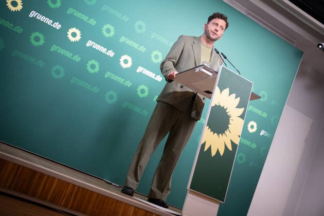 Press Conference with Federal Chairman Felix Banaszak of Alliance 90 The Greens on Current Issues Press Conference with Federal Chairman Felix Banaszak of Alliance 90 The Greens on Current Issues, Berlin, Berlin, Germany, Party Headquarters