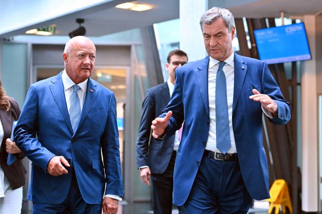 From left: Dr. Christian Stocker, OEVP Chairman and Federal Chancellor of the Republic of Austria, and Markus SOEDER, Minister-President of Bavaria and CSU Chairman, at a press conference following the CSU Party Executive Committee’s closed-door meeting on September 14, 2026, at the CSU State Headquarters in Munich