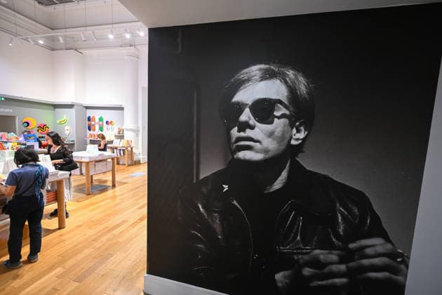 Andy Warhol, Line and Image—The exhibition, running from September 16, 2026, to January 10, 2027, brings together approximately 150 drawings, as well as paintings, silkscreen prints on paper, photographs, and archival documents at the Musée du Luxembourg in Paris. Andy Warhol, Line and Image—The exhibition, running from September 16, 2026, to January 10, 2027, brings together approximately 150 drawings, as well as paintings, silkscreen prints on paper, photographs, and archival documents at the Musée du Luxembourg in Paris 459674 2026 09 14 Copyright: xL.Urmanx xStarfacex STAR_459674_029