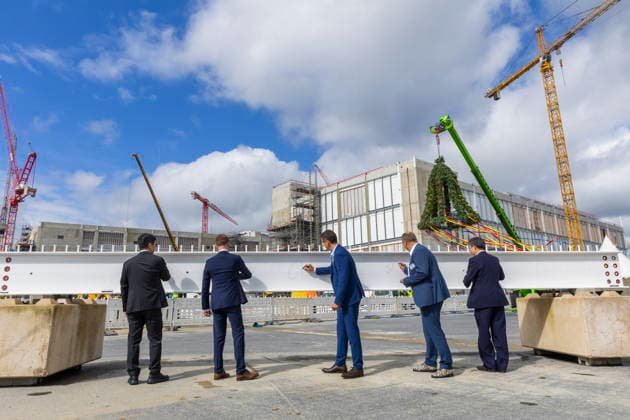 Topping-Out Ceremony for the ESMC Chip Factory in Dresden Topping-Out Ceremony for the ESMC Chip Factory in Dresden; Ching Kun C. K. Huang (left to right), Managing Director and Fab Director of the European Semiconductor Manufacturing Company (ESMC), Michael Kretsc