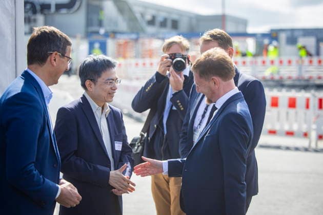 Topping-Out Ceremony for the ESMC Chip Factory in Dresden Topping-Out Ceremony for the ESMC Chip Factory in Dresden Christian Koitzsch, President of the European Semiconductor Manufacturing Company (ESMC); Y-L Wang, Senior Vice President of Operations at TSMC; Michael Kretschmer (CDU), Minister President of Saxony; Dresden, Saxony, Germany
