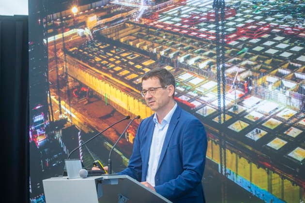Topping-Out Ceremony for the ESMC Chip Factory in Dresden Topping-Out Ceremony for the ESMC Chip Factory in Dresden Christian Koitzsch, President of the European Semiconductor Manufacturing Company (ESMC) in Dresden, Saxony, Germany