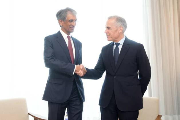 September 14, 2026, Toronto, On, CANADA: Prime Minister Mark Carney, right, meets Chief Executive Officer of Temasek Holdings Dilhan Pillay in Toronto on Monday, Sept. 14, 2026. Toronto CANADA  - ZUMAc35_ 20260914_zaf_c35_041 Copyright: xNathanxDenettex