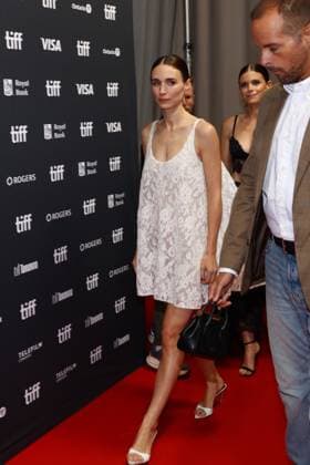 Rooney Mara at arrivals for BUCKING FASTARD Premiere at the Toronto International Film Festival (TIFF) 2026, TIFF Lightbox, Toronto, ON, September 14, 2026. Photo By: JA Everett Collection BUCKING FASTARD Premiere at the Toronto International Film Festival (TIFF) 2026 PUBLICATIONXNOTxINxCANxCHNxFRAxITAxJPNxNORxPOLxRUSxESPxUKxUSA