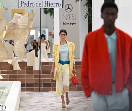 (260914) -- MADRID, Sept. 14, 2026 -- A model presents creations by Pedro del Hierro during the Madrid Fashion Week in Madrid, Spain, Sept. 14, 2026. ) SPAIN-MADRID-FASHION WEEK ChengxMin 