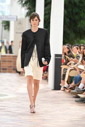 Pedro del Hierro - Mercedes Benz Fashion Week Madrid, Spain - 14 Sep 2026 A model parades with Pedro del Hierro design during the Mercedes Benz Fashion Week Madrid at Cibeles Palace in Madrid. Madrid Spain Copyright: xAtilanoxGarciax xSOPAxImagesx PHOTO07342