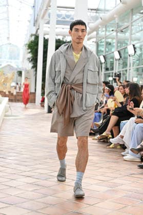 Pedro del Hierro - Mercedes Benz Fashion Week Madrid, Spain - 14 Sep 2026 A model parades with Pedro del Hierro design during the Mercedes Benz Fashion Week Madrid at Cibeles Palace in Madrid. Madrid Spain Copyright: xAtilanoxGarciax xSOPAxImagesx PHOTO07356