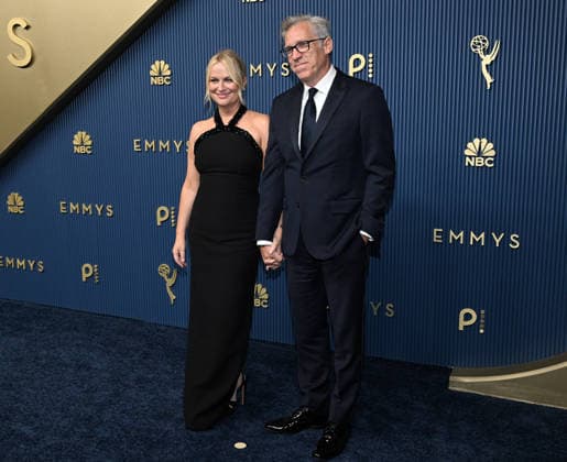 Amy Poehler alongside her boyfriend, writer and editor Joel Lovell arrive for the 78th annual Primetime Emmy Awards at the Peacock Theater in Los Angeles on Monday, September 14, 2026.  LAP20260914017 JohnxMcCoy