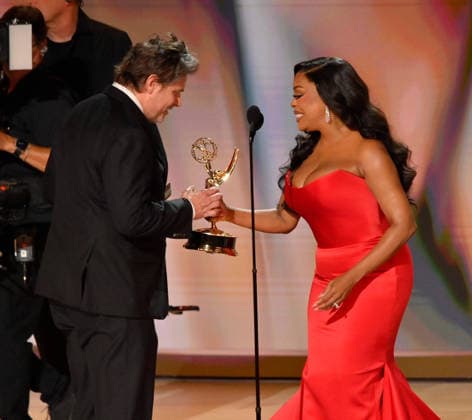 Steven Conrad accepts the Outstanding Limited or Anthology Series Award for DTF St. Louis from Niecy Nash-Betts on stage during the 78th annual Primetime Emmy Awards at the Peacock Theater in Los Angeles on Monday, September 14, 2026.  LAP20260914166 JIMxRUYMEN