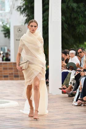 Simorra - Mercedes Benz Fashion Week Madrid, Spain - sep 2026 A model parades with Simorra design during Mercedes Benz Fashion Week Madrid Cibeles Palace in Madrid, 14 of February of 2026 Spain Madrid Spain Copyright: xAtilanoxGarciax xSOPAxImagesx PHOTO07542