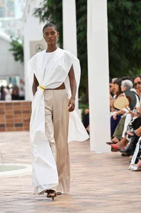 Simorra - Mercedes Benz Fashion Week Madrid, Spain - sep 2026 A model parades with Simorra design during Mercedes Benz Fashion Week Madrid Cibeles Palace in Madrid, 14 of February of 2026 Spain Madrid Spain Copyright: xAtilanoxGarciax xSOPAxImagesx PHOTO07544